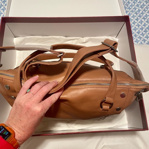 hammitt daniel large , NWT , almond tan / brushed silver - Picture 9 of 11